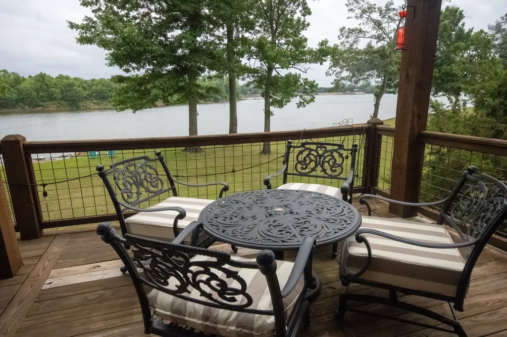 238 Shannon Lane Bath Springs TN 38311