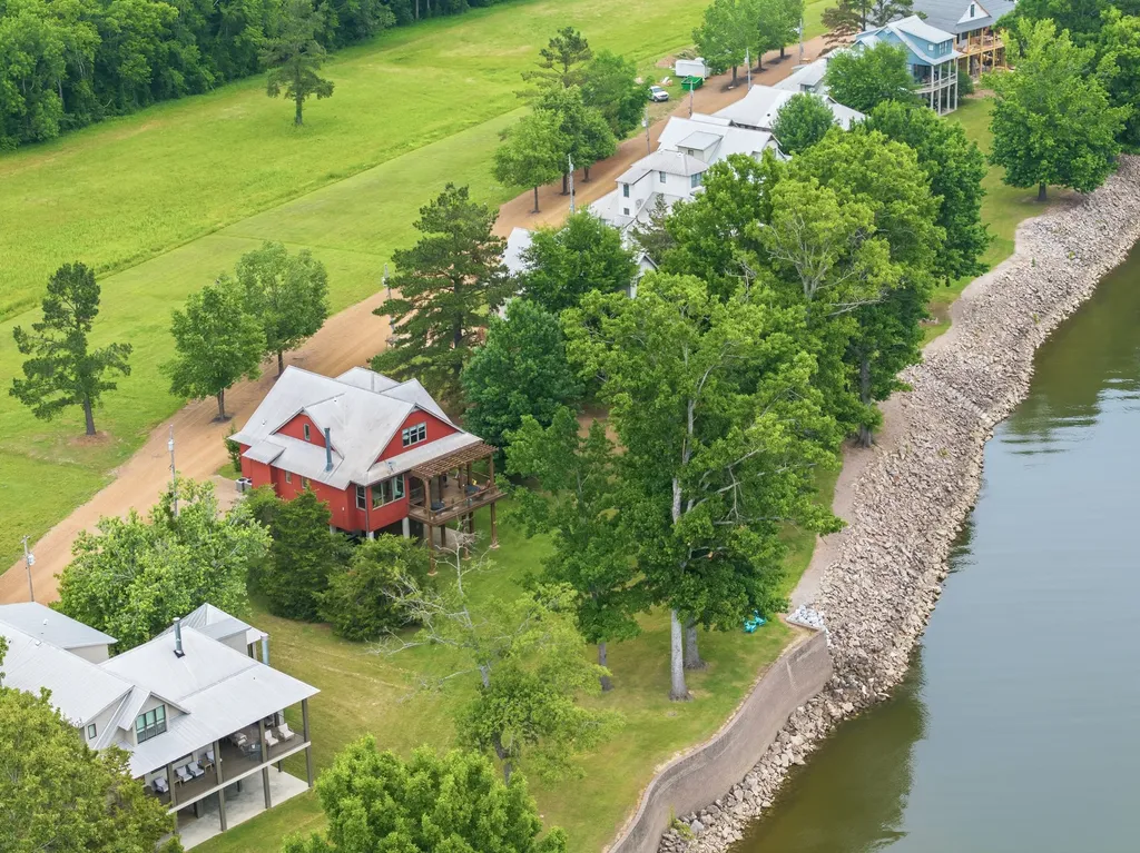 238 Shannon Lane Bath Springs TN 38311