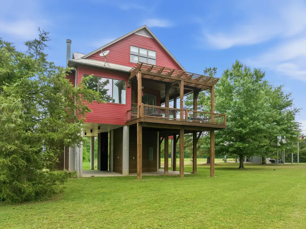 238 Shannon Lane Bath Springs TN 38311