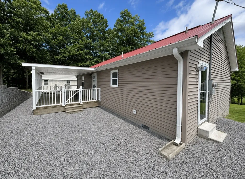153 Henry Harris Road Westmoreland TN 37186