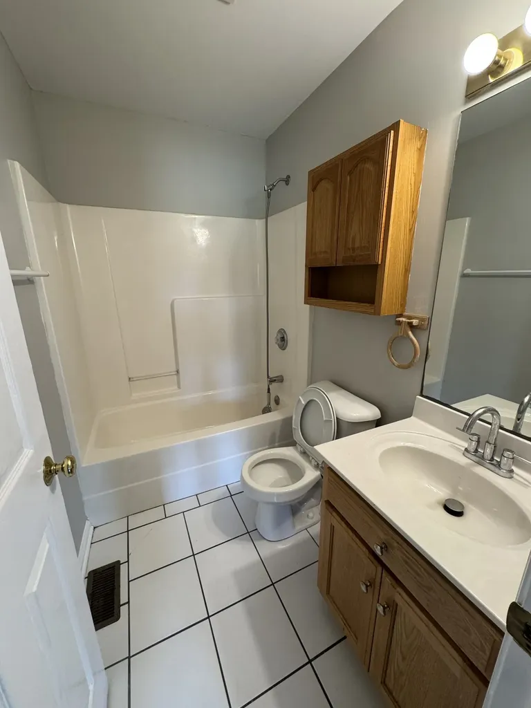 14261/2 Alhambra Drive Lebanon TN 37087