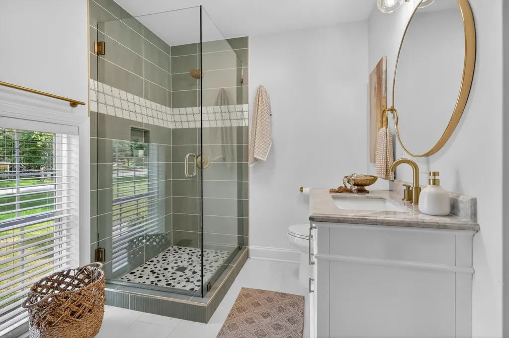 2217 Pinewood Road Nashville TN 37216