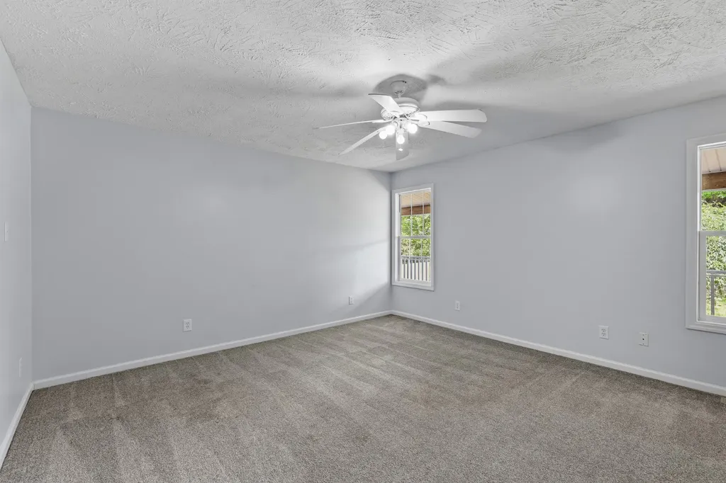 340 Brinkley Lane White House TN 37188