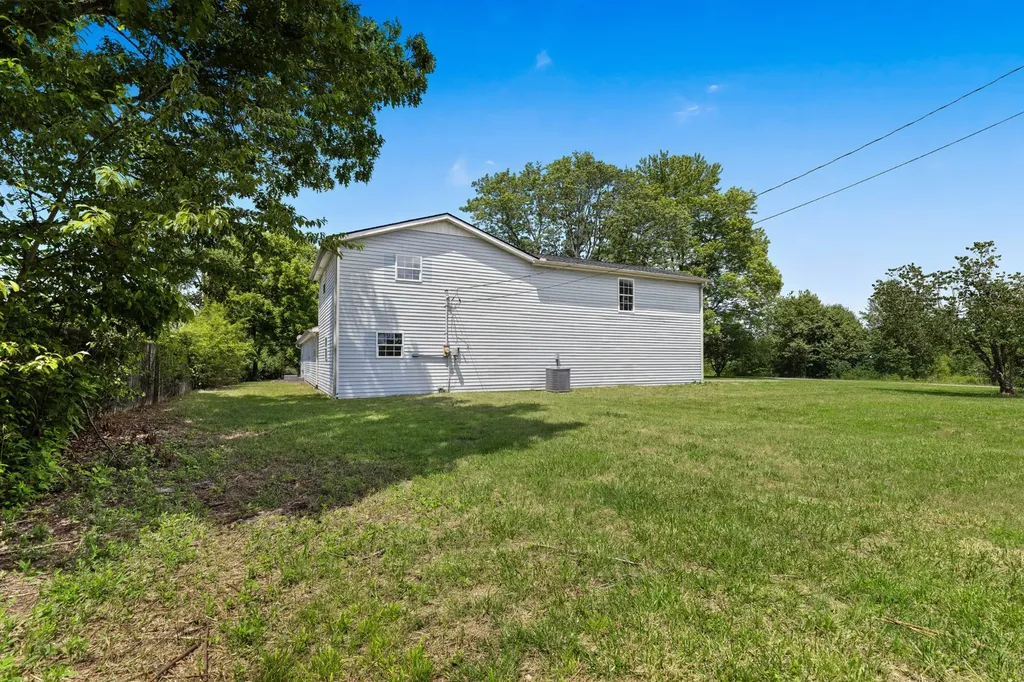 340 Brinkley Lane White House TN 37188