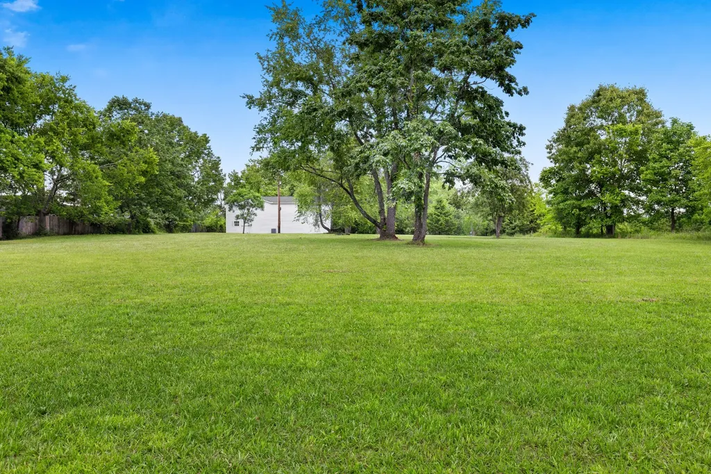340 Brinkley Lane White House TN 37188