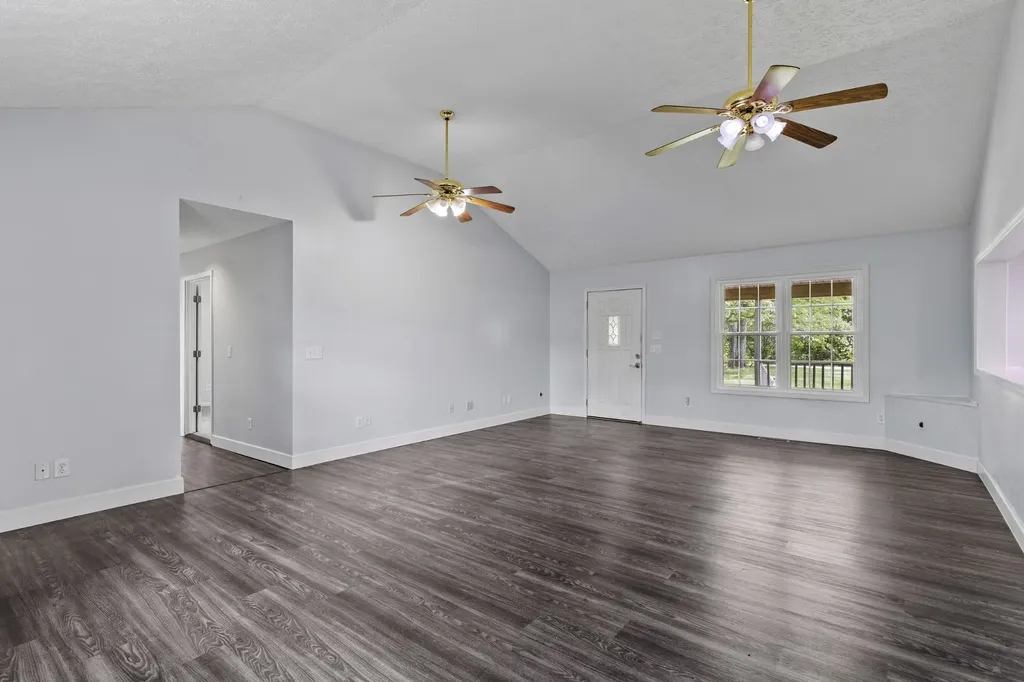 340 Brinkley Lane White House TN 37188