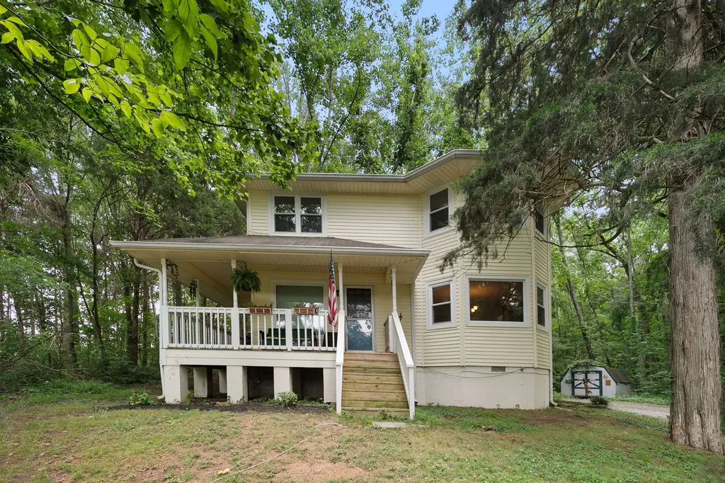 9849 Haynes Lane Bon Aqua TN 37025