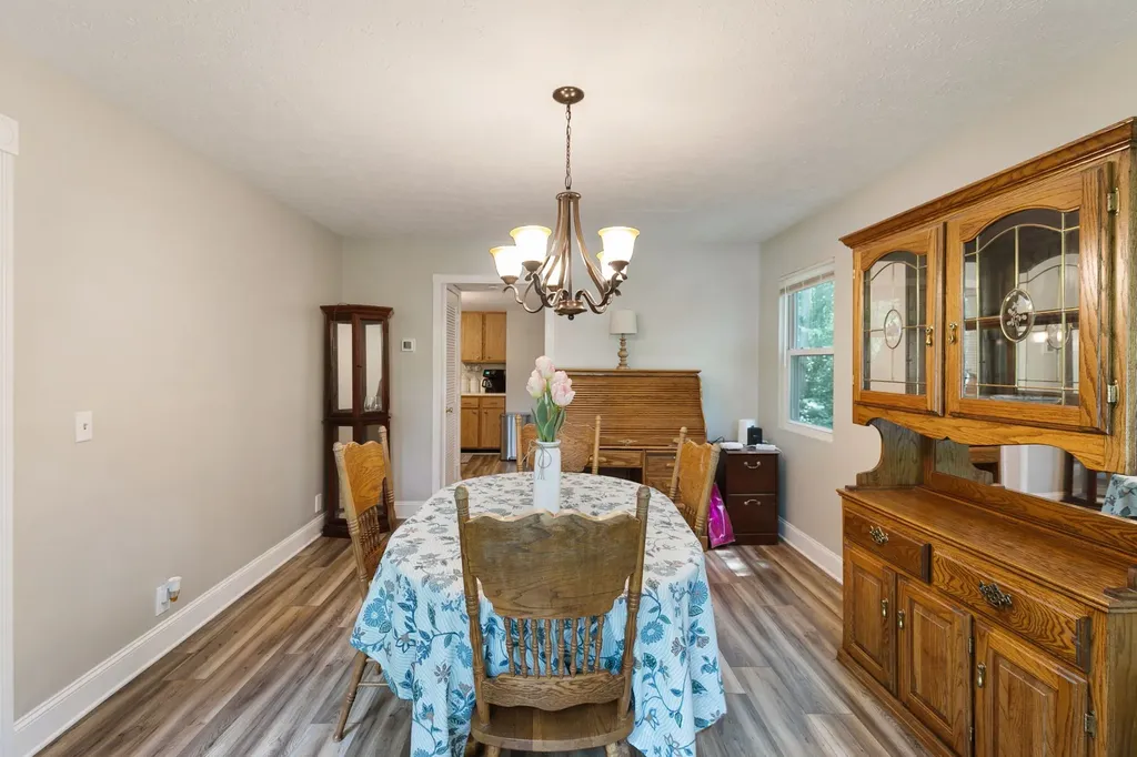 9849 Haynes Lane Bon Aqua TN 37025