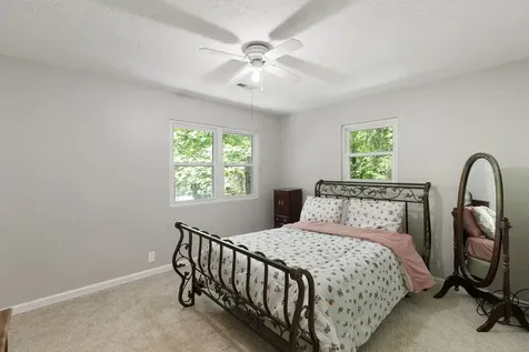 9849 Haynes Lane Bon Aqua TN 37025