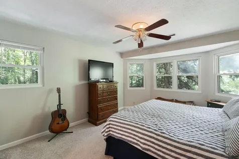 9849 Haynes Lane Bon Aqua TN 37025
