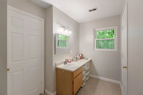 9849 Haynes Lane Bon Aqua TN 37025