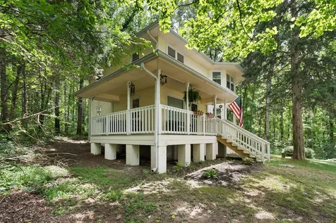 9849 Haynes Lane Bon Aqua TN 37025