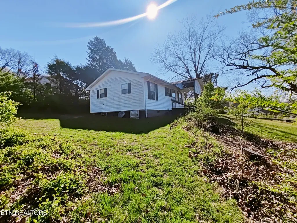 647 W Lamar Alexander Parkway Maryville TN 37801
