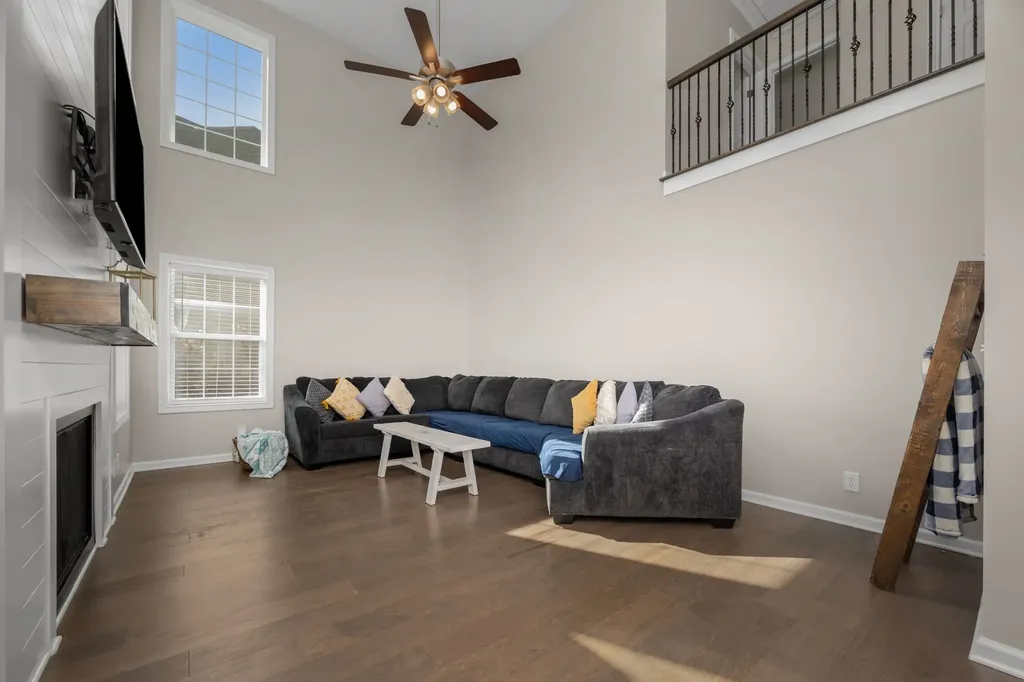 1108 Barnhill Road Clarksville TN 37043