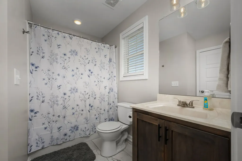 1108 Barnhill Road Clarksville TN 37043