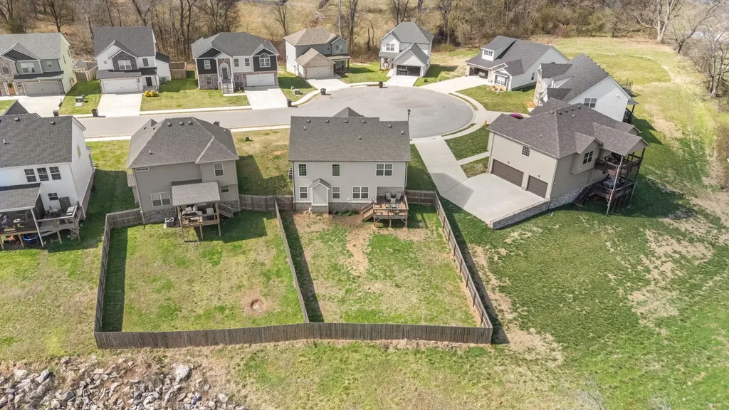 1108 Barnhill Road Clarksville TN 37043
