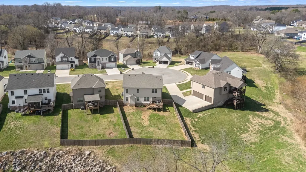 1108 Barnhill Road Clarksville TN 37043