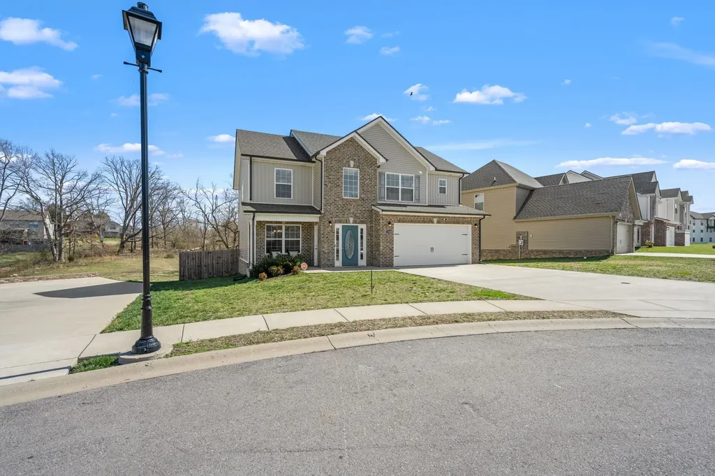 1108 Barnhill Road Clarksville TN 37043