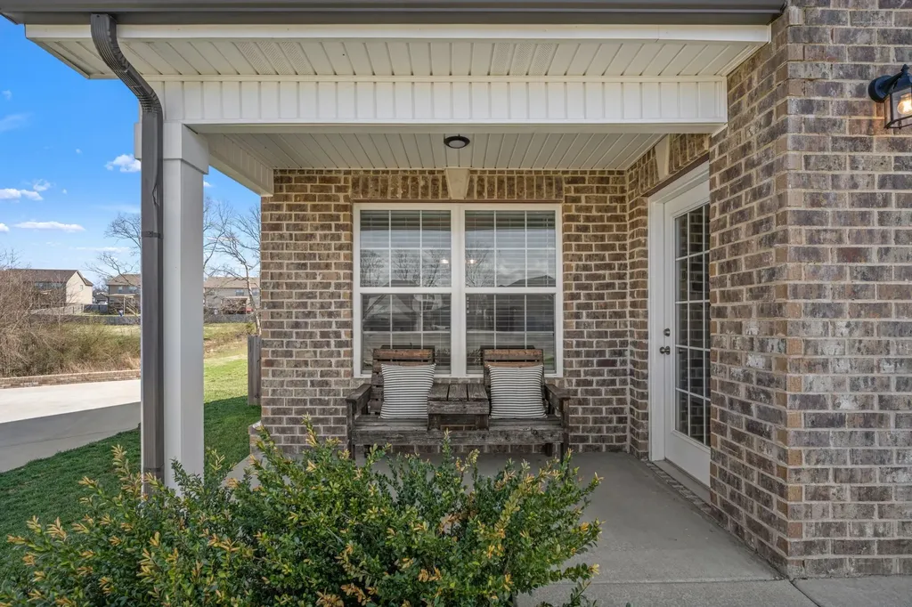 1108 Barnhill Road Clarksville TN 37043