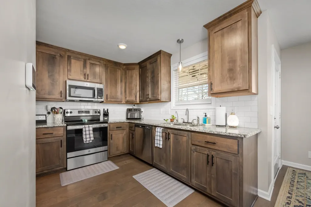 1108 Barnhill Road Clarksville TN 37043