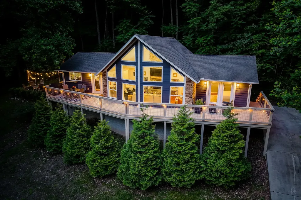 2499 Shoreside Drive Smithville TN 37166