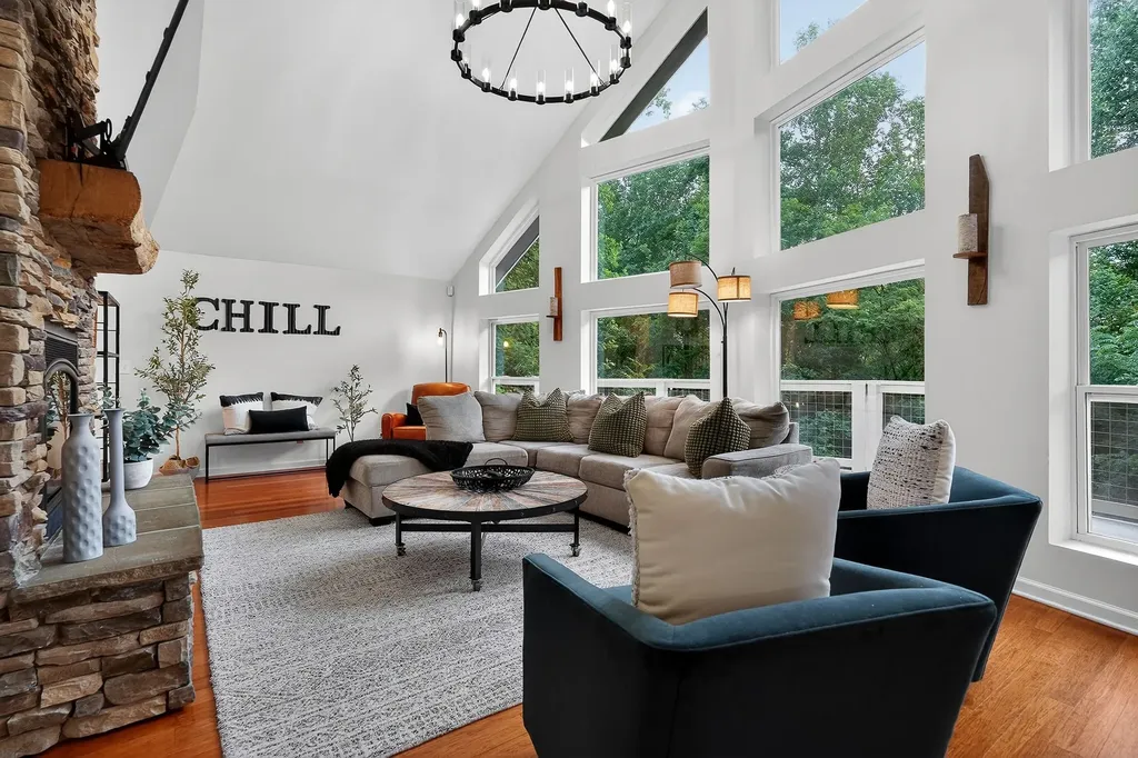 2499 Shoreside Drive Smithville TN 37166