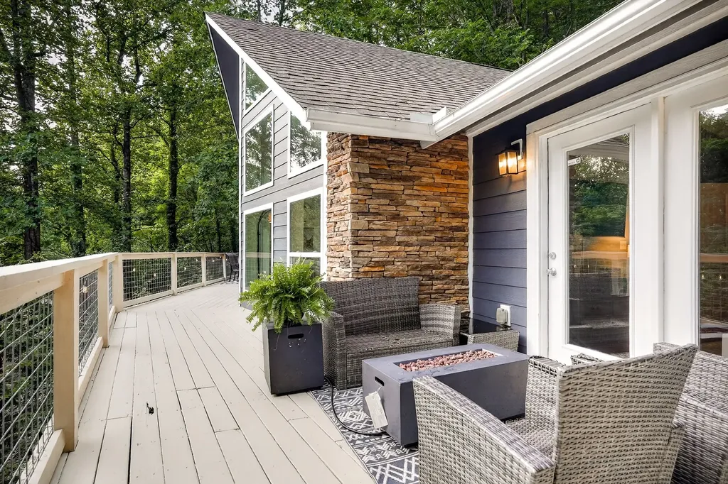 2499 Shoreside Drive Smithville TN 37166