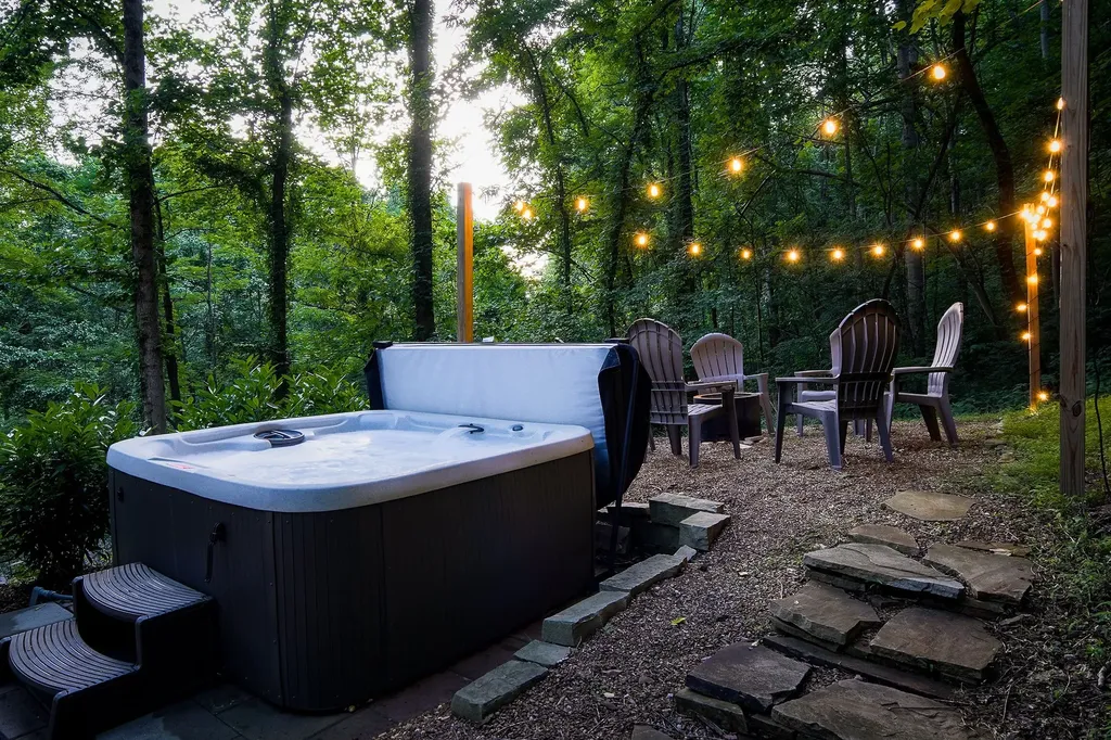 2499 Shoreside Drive Smithville TN 37166