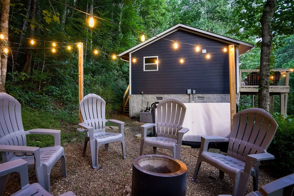 2499 Shoreside Drive Smithville TN 37166