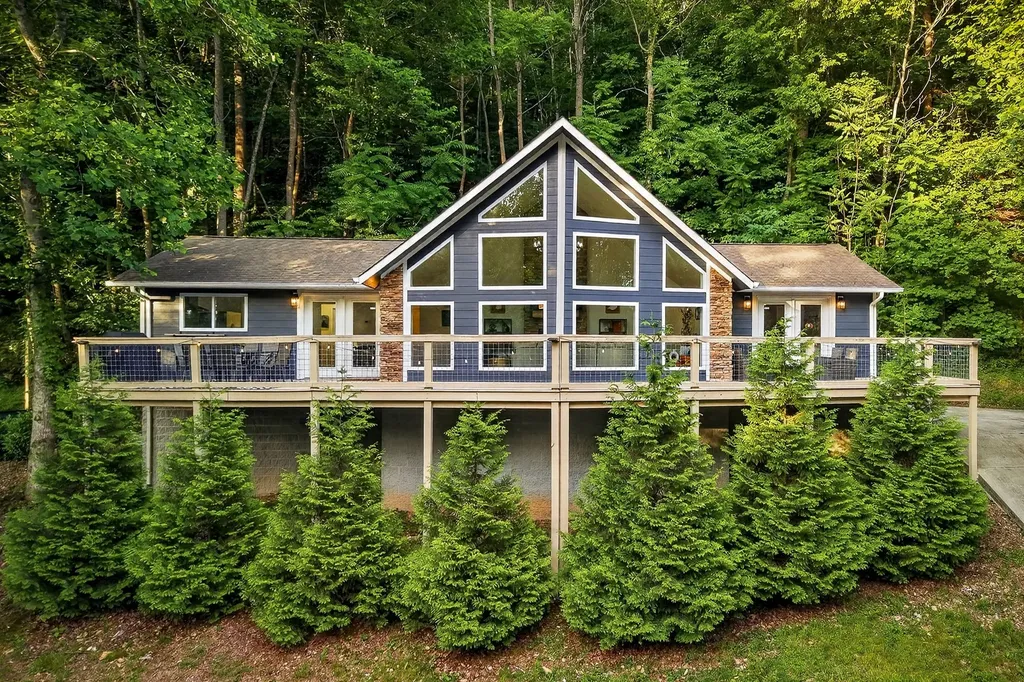 2499 Shoreside Drive Smithville TN 37166
