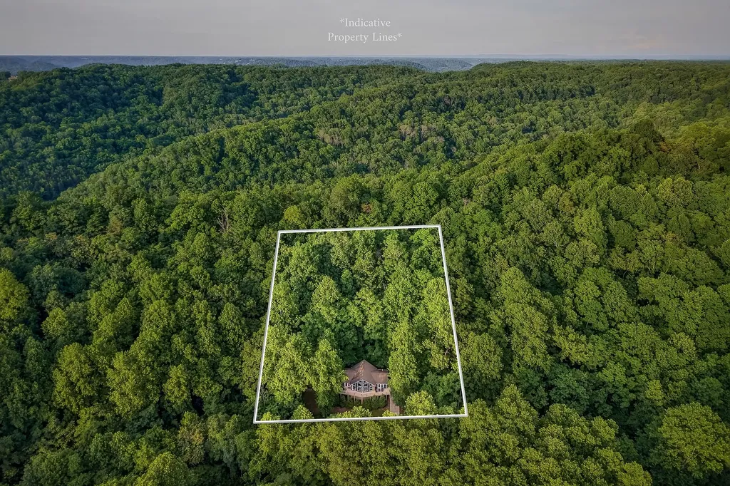 2499 Shoreside Drive Smithville TN 37166