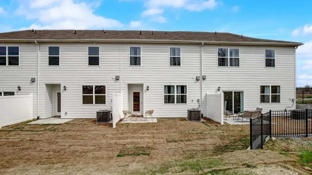 2030 Widgeon Point Lebanon TN 37090