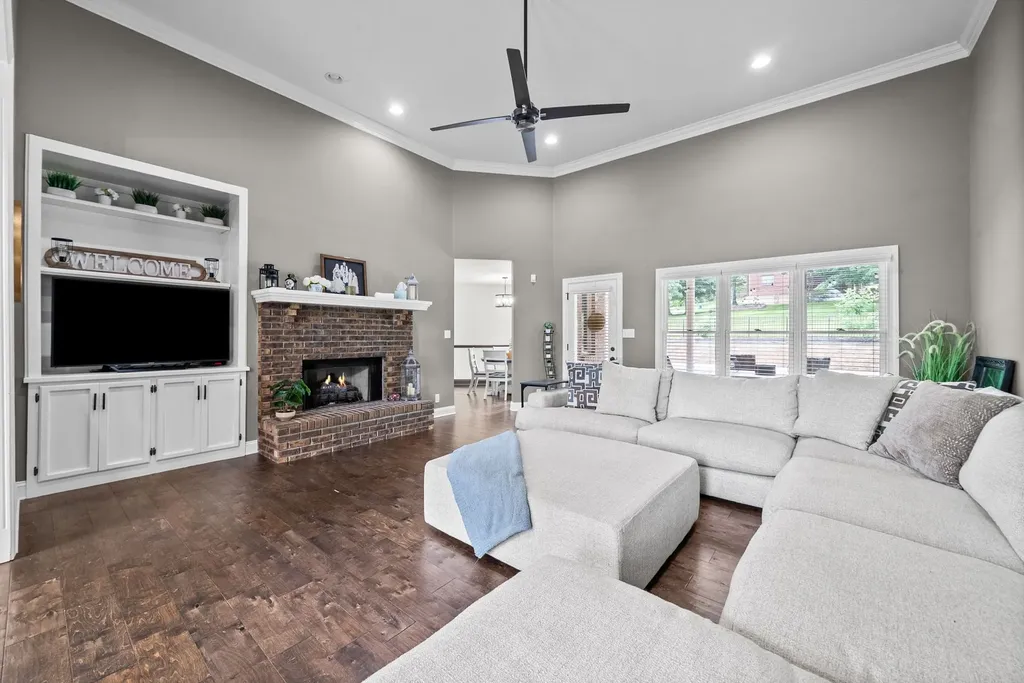 455 Stonemeadow Road Clarksville TN 37043