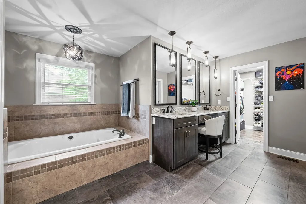 455 Stonemeadow Road Clarksville TN 37043