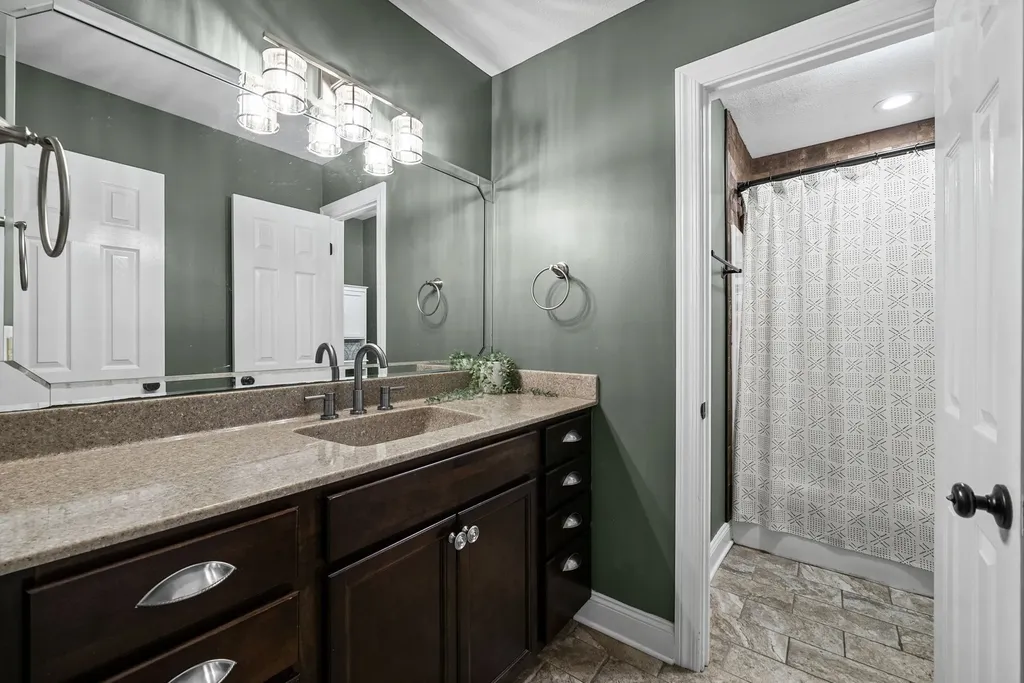 455 Stonemeadow Road Clarksville TN 37043