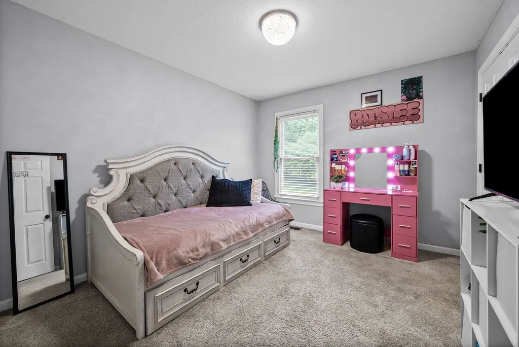 455 Stonemeadow Road Clarksville TN 37043