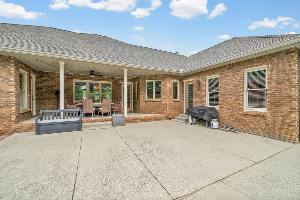 455 Stonemeadow Road Clarksville TN 37043