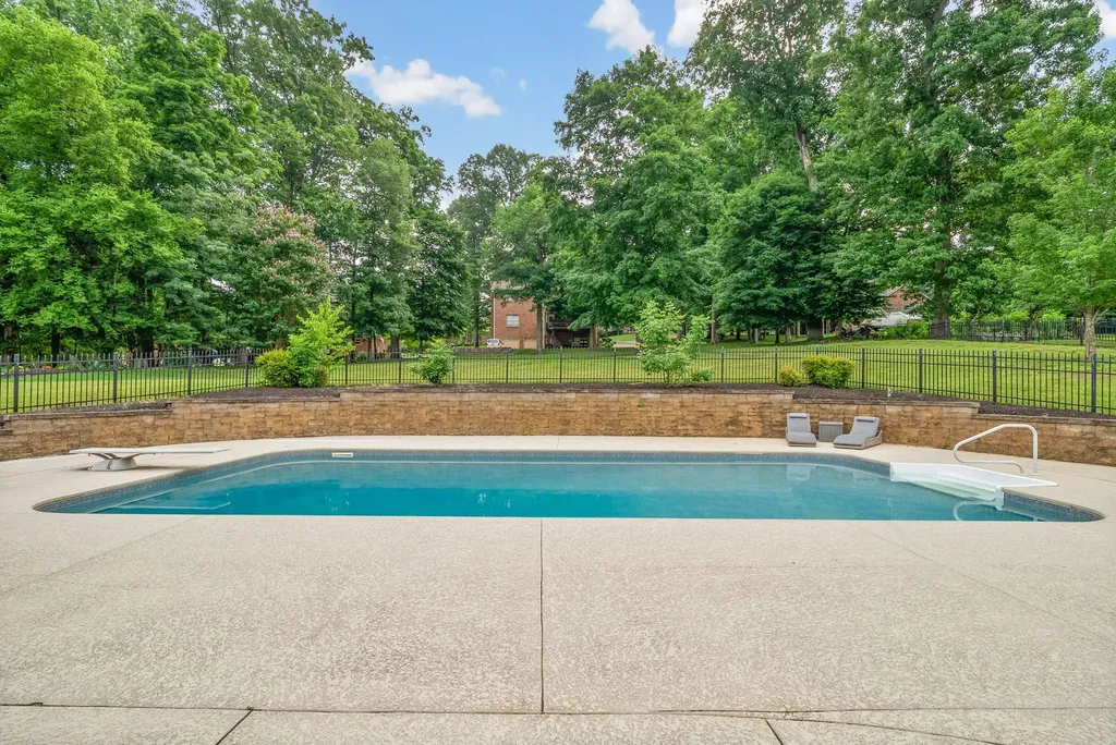 455 Stonemeadow Road Clarksville TN 37043