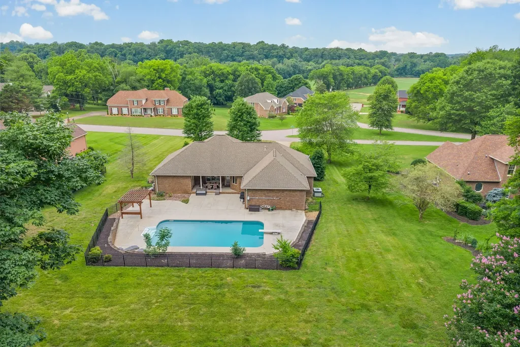 455 Stonemeadow Road Clarksville TN 37043