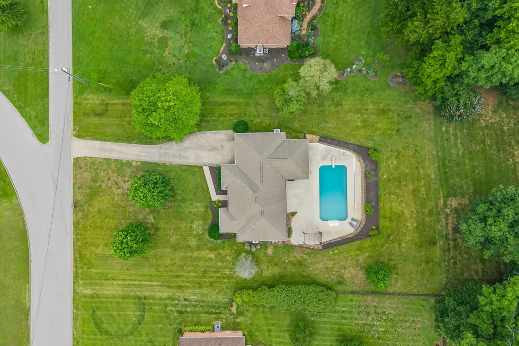 455 Stonemeadow Road Clarksville TN 37043