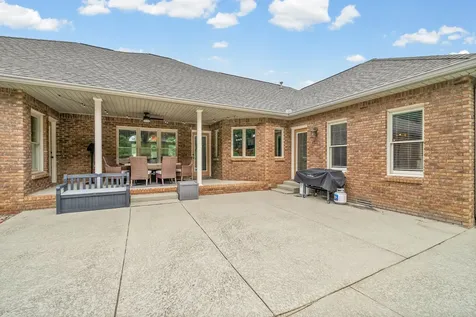 455 Stonemeadow Road Clarksville TN 37043