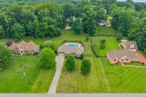 455 Stonemeadow Road Clarksville TN 37043