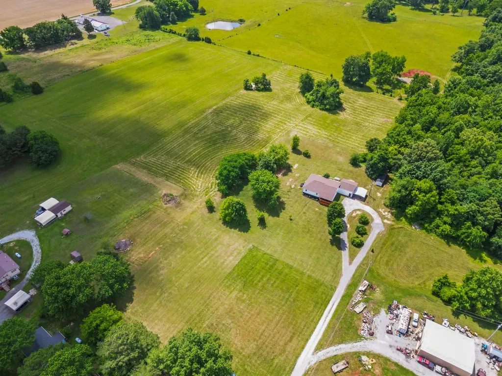 4919 Pulliam Hardaway Road Springfield TN 37172
