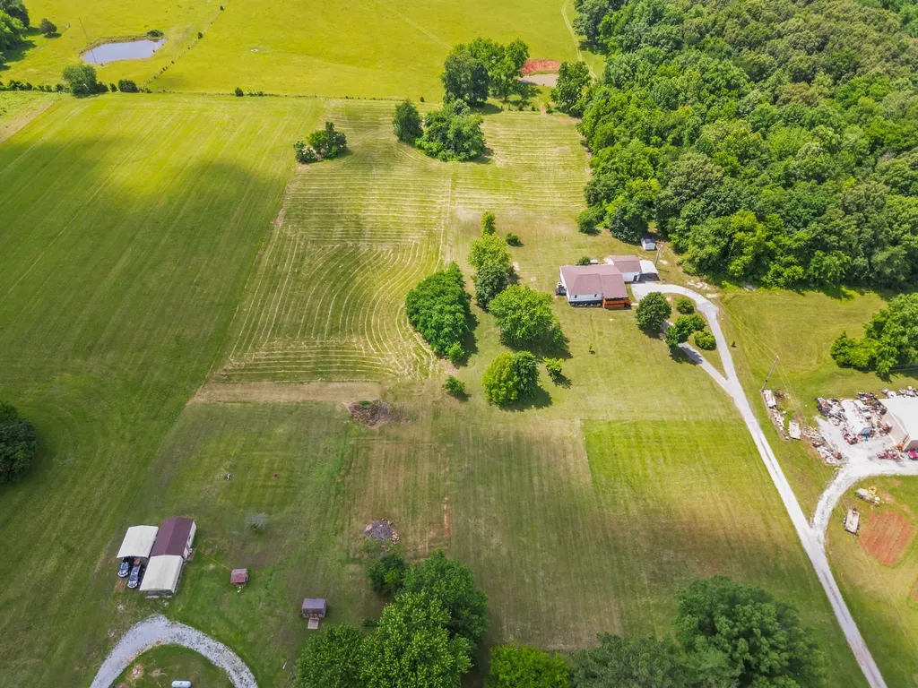 4919 Pulliam Hardaway Road Springfield TN 37172