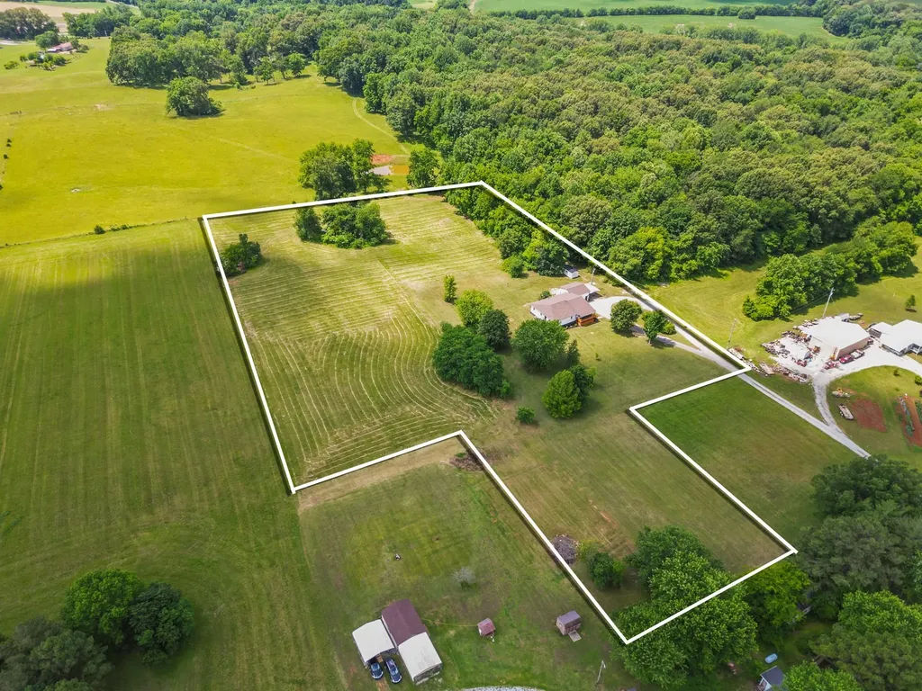 4919 Pulliam Hardaway Road Springfield TN 37172