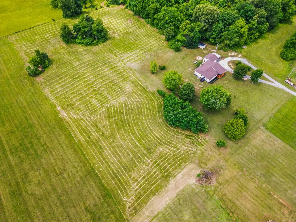 4919 Pulliam Hardaway Road Springfield TN 37172