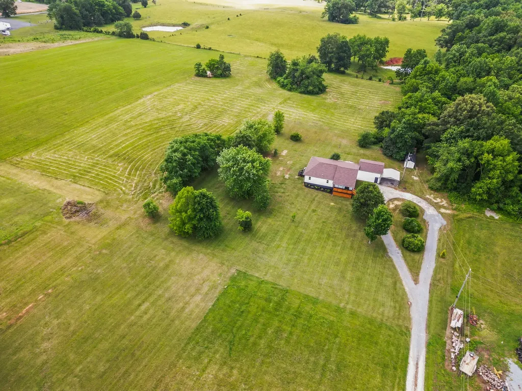 4919 Pulliam Hardaway Road Springfield TN 37172