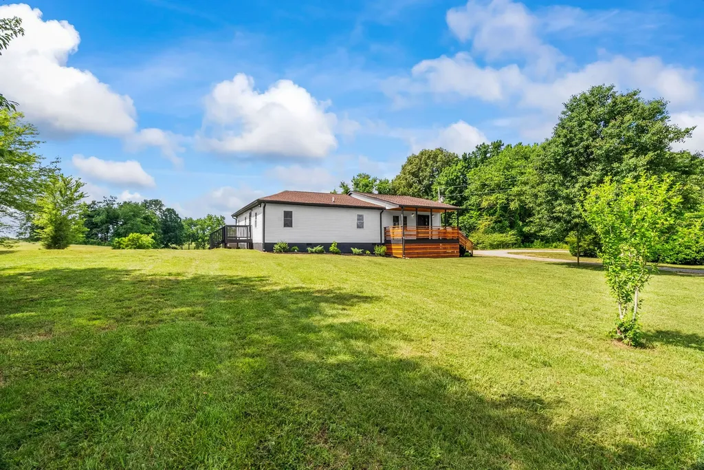 4919 Pulliam Hardaway Road Springfield TN 37172