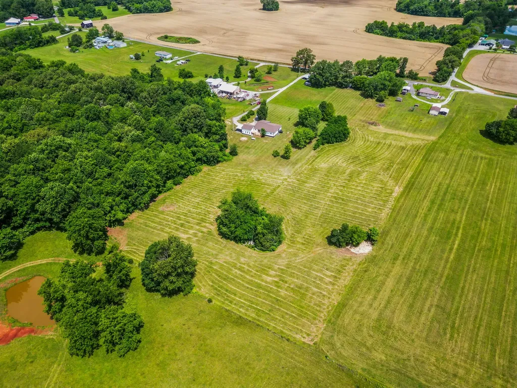 4919 Pulliam Hardaway Road Springfield TN 37172