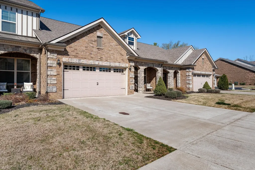 2109 Halfmoon Way Murfreesboro TN 37130